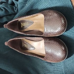 Nickles Womens Low Wedge Faux Snake 9M